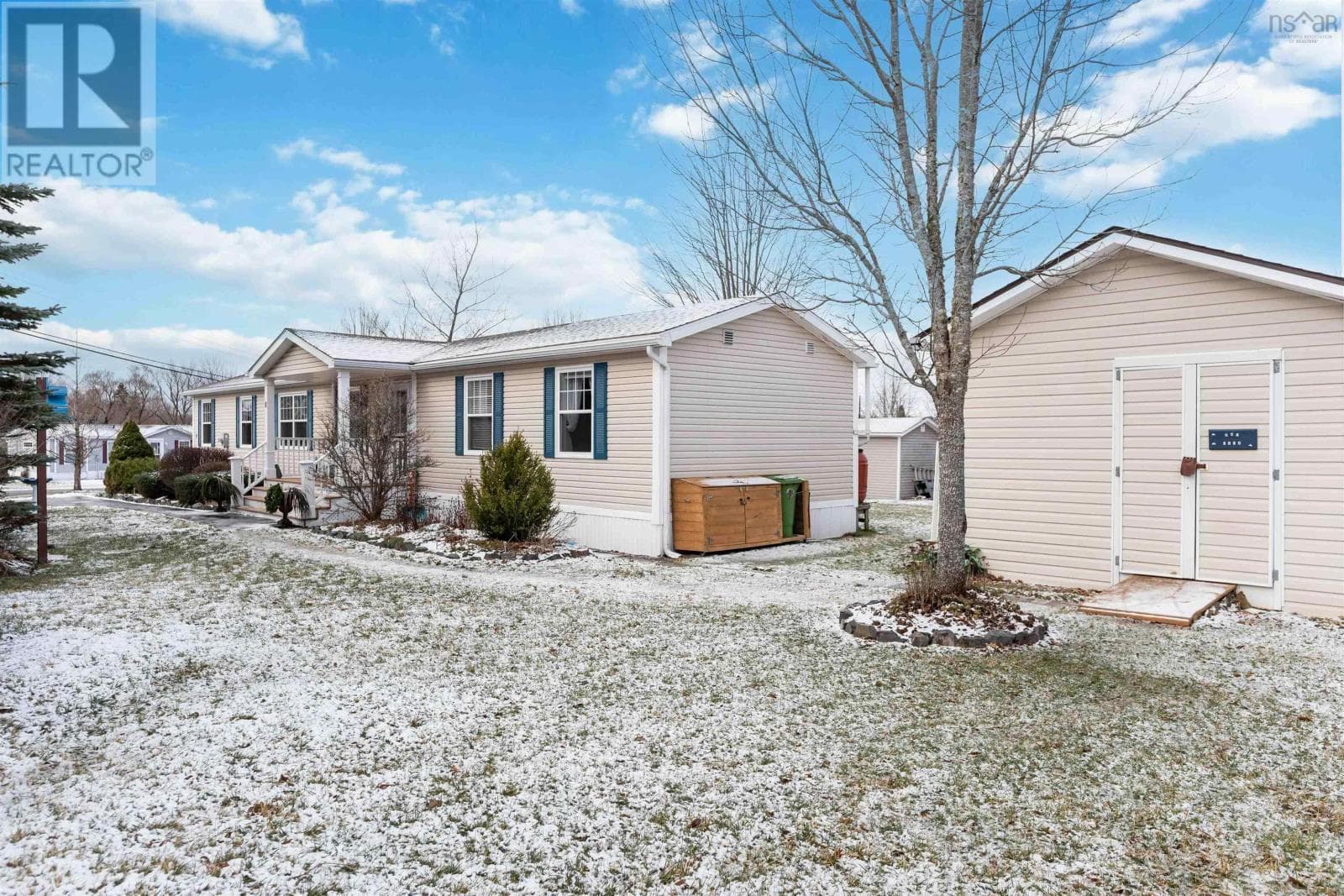 8 IRVEN DRIVE — photo 2