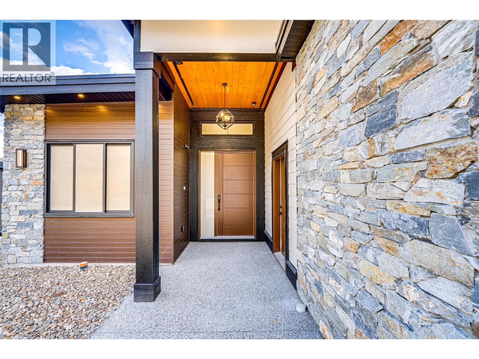 8924 TAVISTOCK ROAD — photo 4