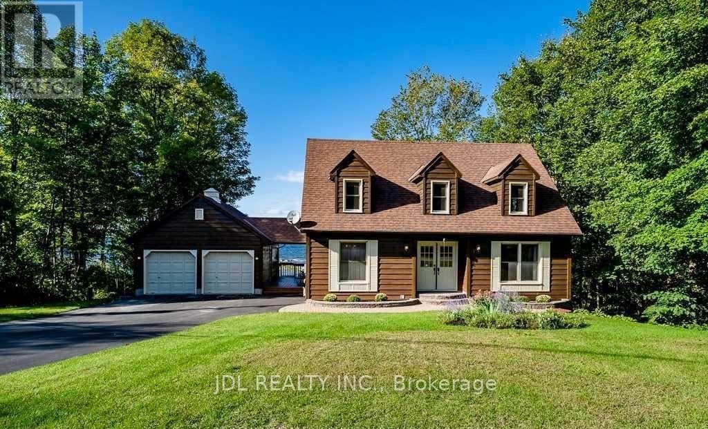 200 BAYVIEW AVENUE — photo 2
