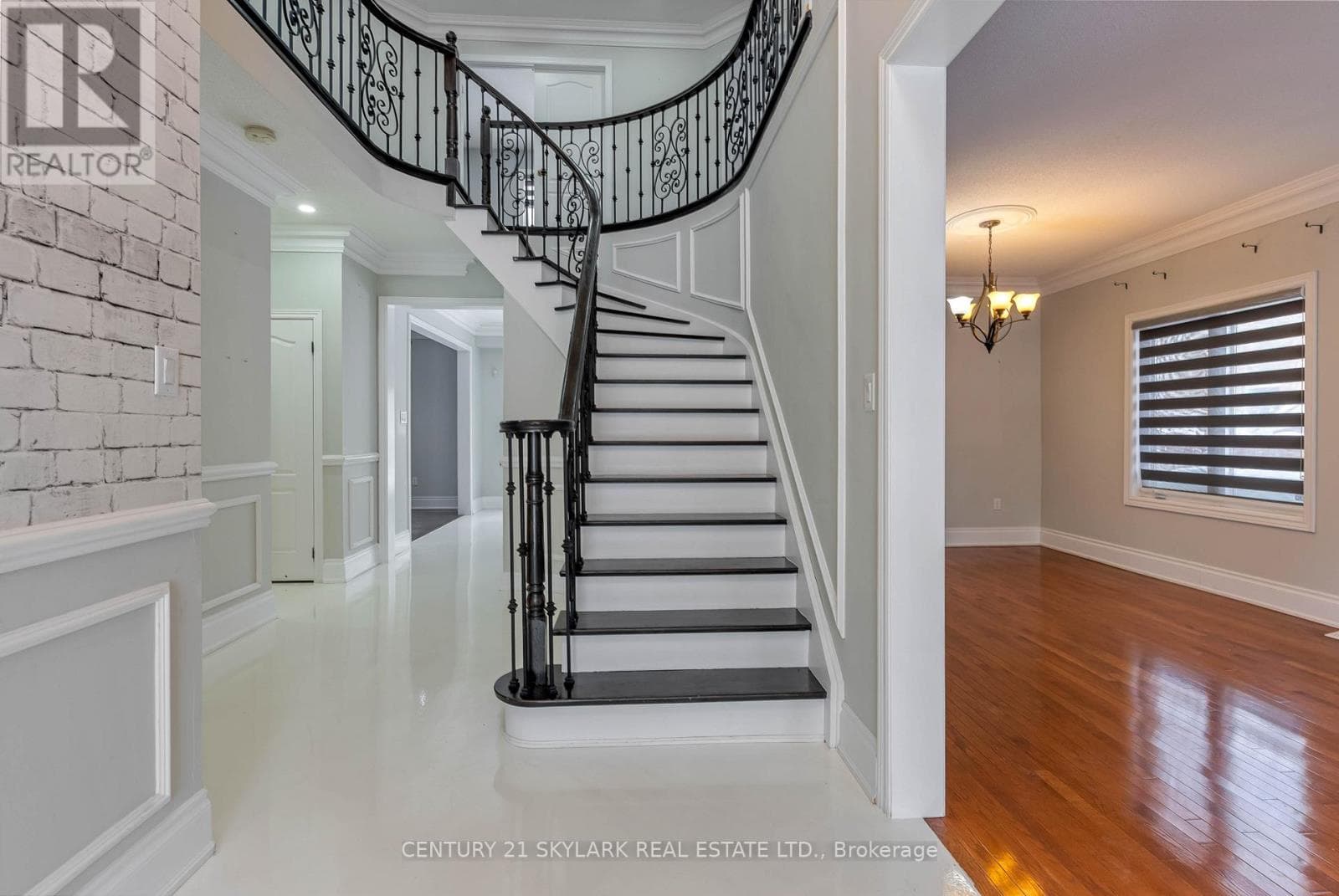 7 YELLOW AVENS BOULEVARD — photo 4