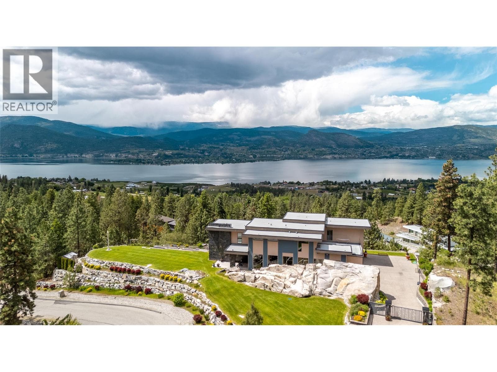 121 FLAGSTONE RISE in 