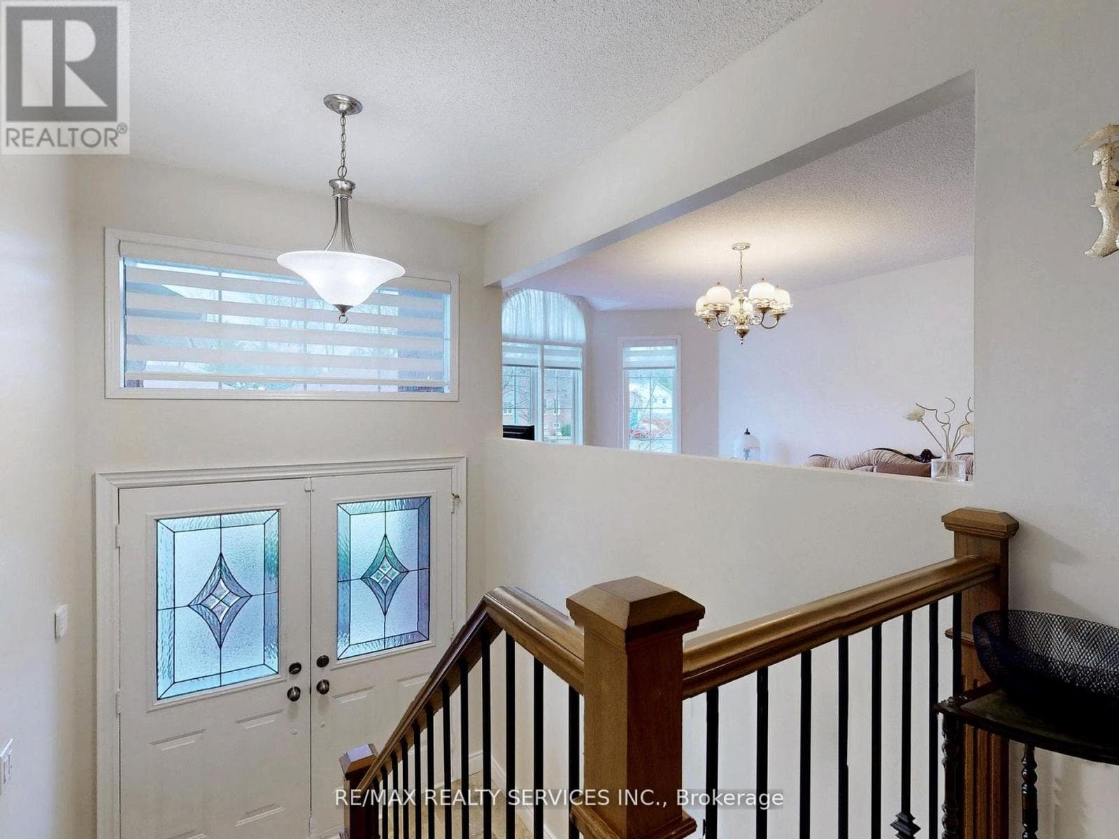 10 BUSH CRESCENT — photo 2