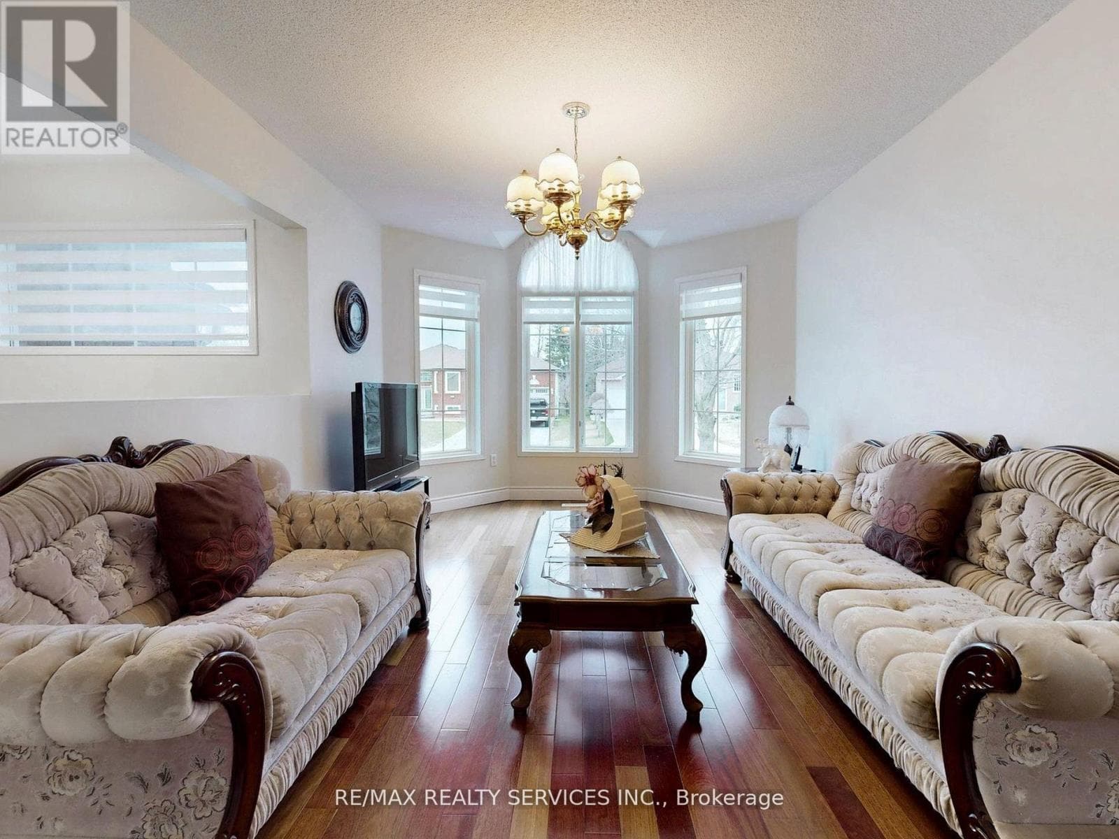 10 BUSH CRESCENT — photo 4
