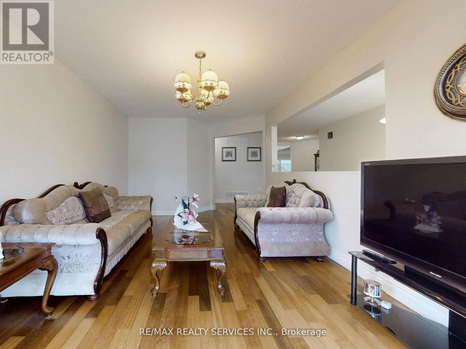 10 BUSH CRESCENT — photo 5