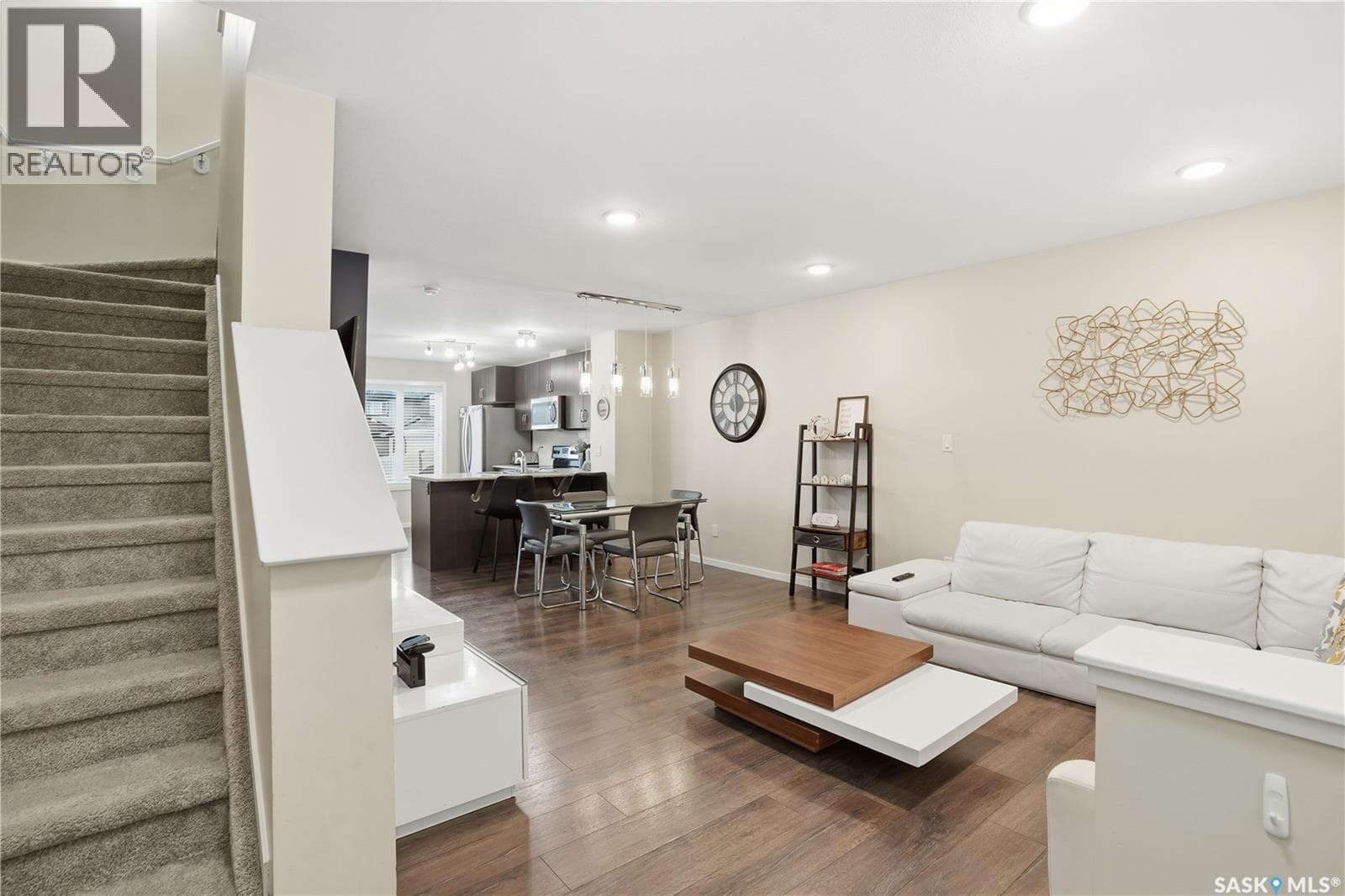 7904 CANOLA AVENUE — photo 4