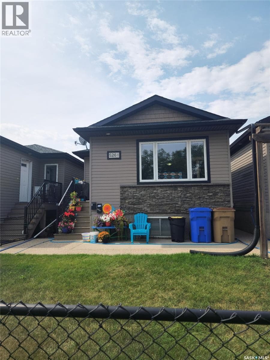 526 TORONTO STREET in North Annex