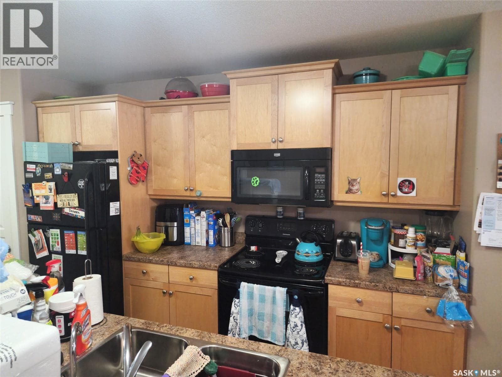 526 TORONTO STREET — photo 3