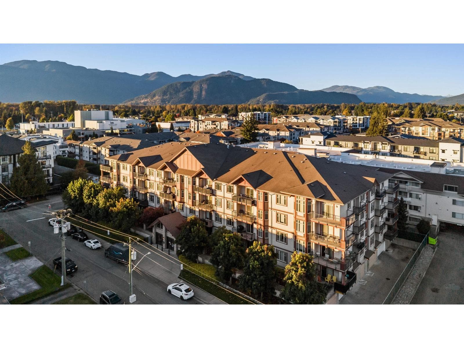 203 45615 BRETT AVENUE, Chilliwack Proper West in Chilliwack Proper