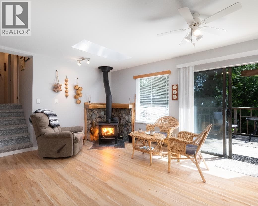 350 OAK AVENUE — photo 5