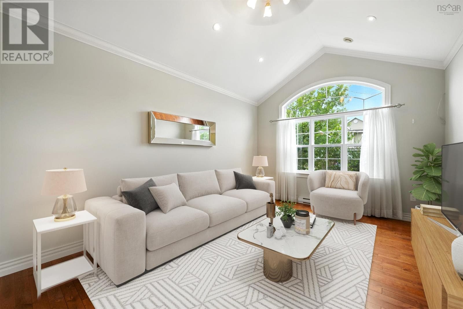 103 CLAUDIA CRESCENT — photo 4