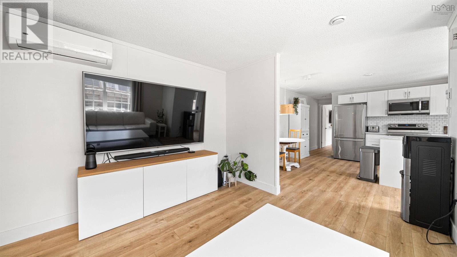 10 BELLWOOD DRIVE — photo 3