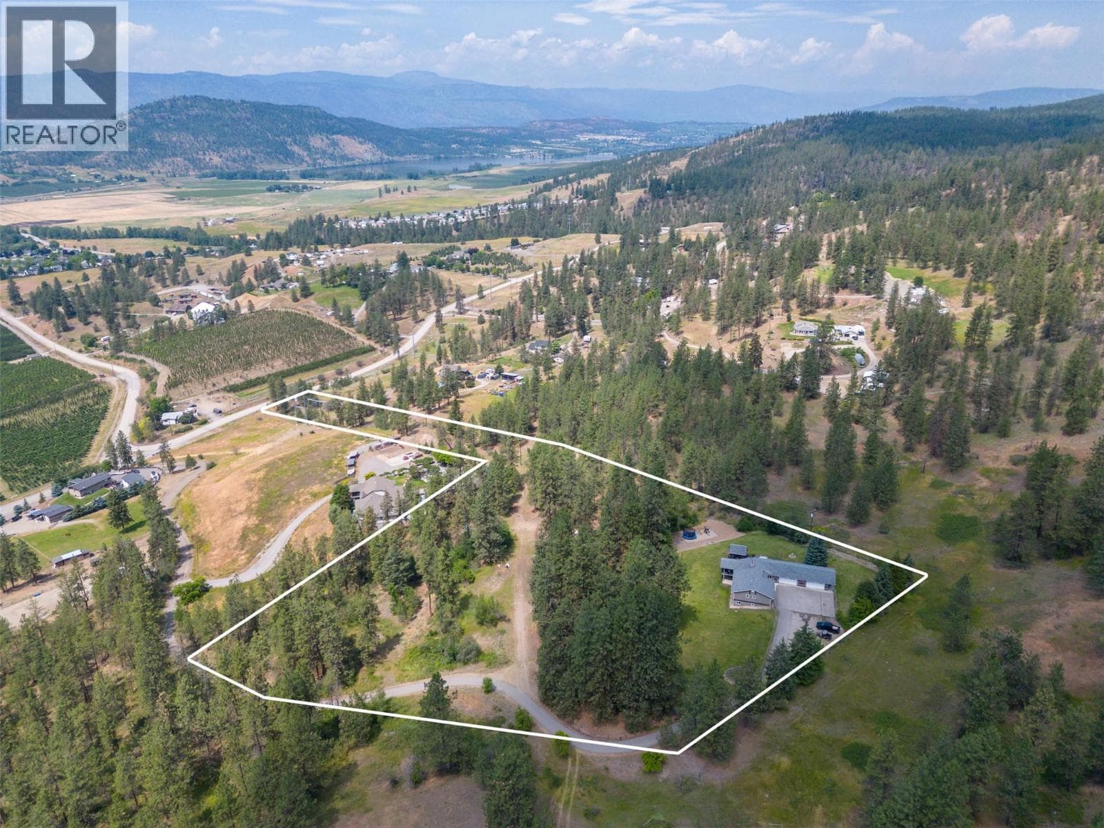 6051 POSTILL LAKE ROAD — photo 3
