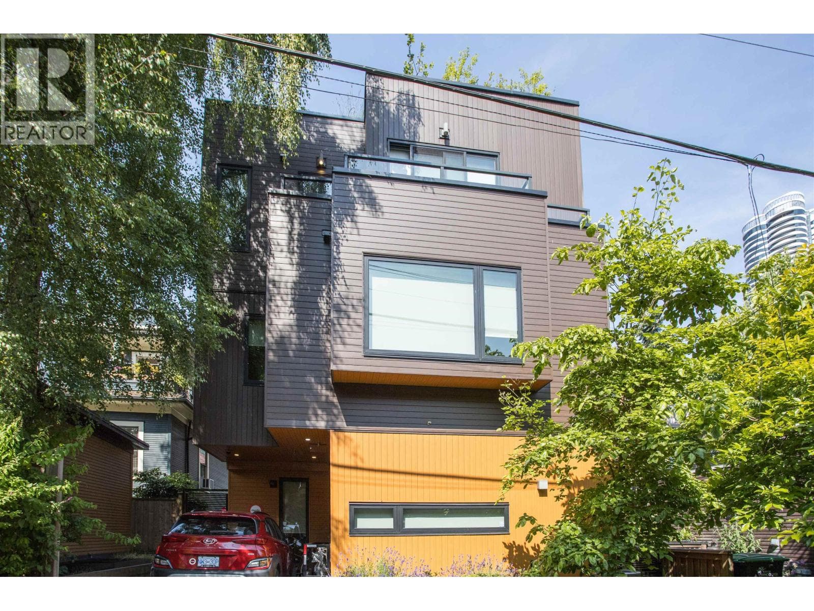 2 1152 COMOX STREET — photo 2