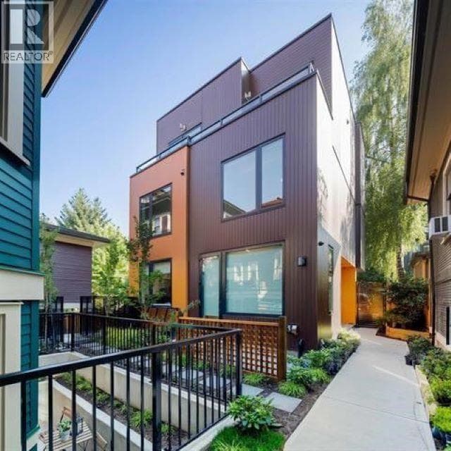 2 1152 COMOX STREET in West End