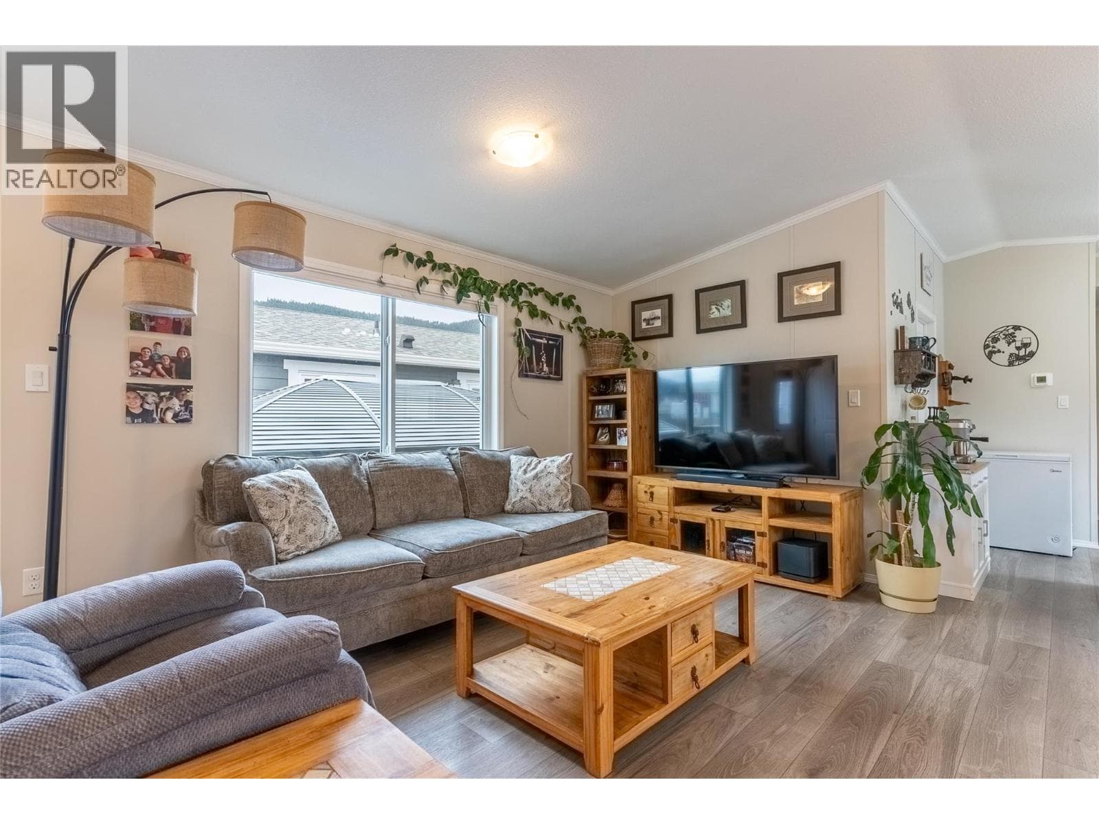 235 AYLMER ROAD UNIT 21 — photo 2