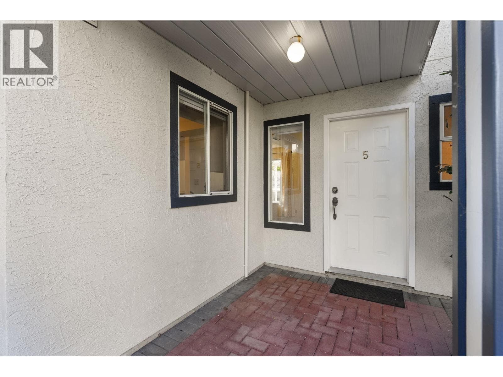 5 4890 48 AVENUE — photo 4