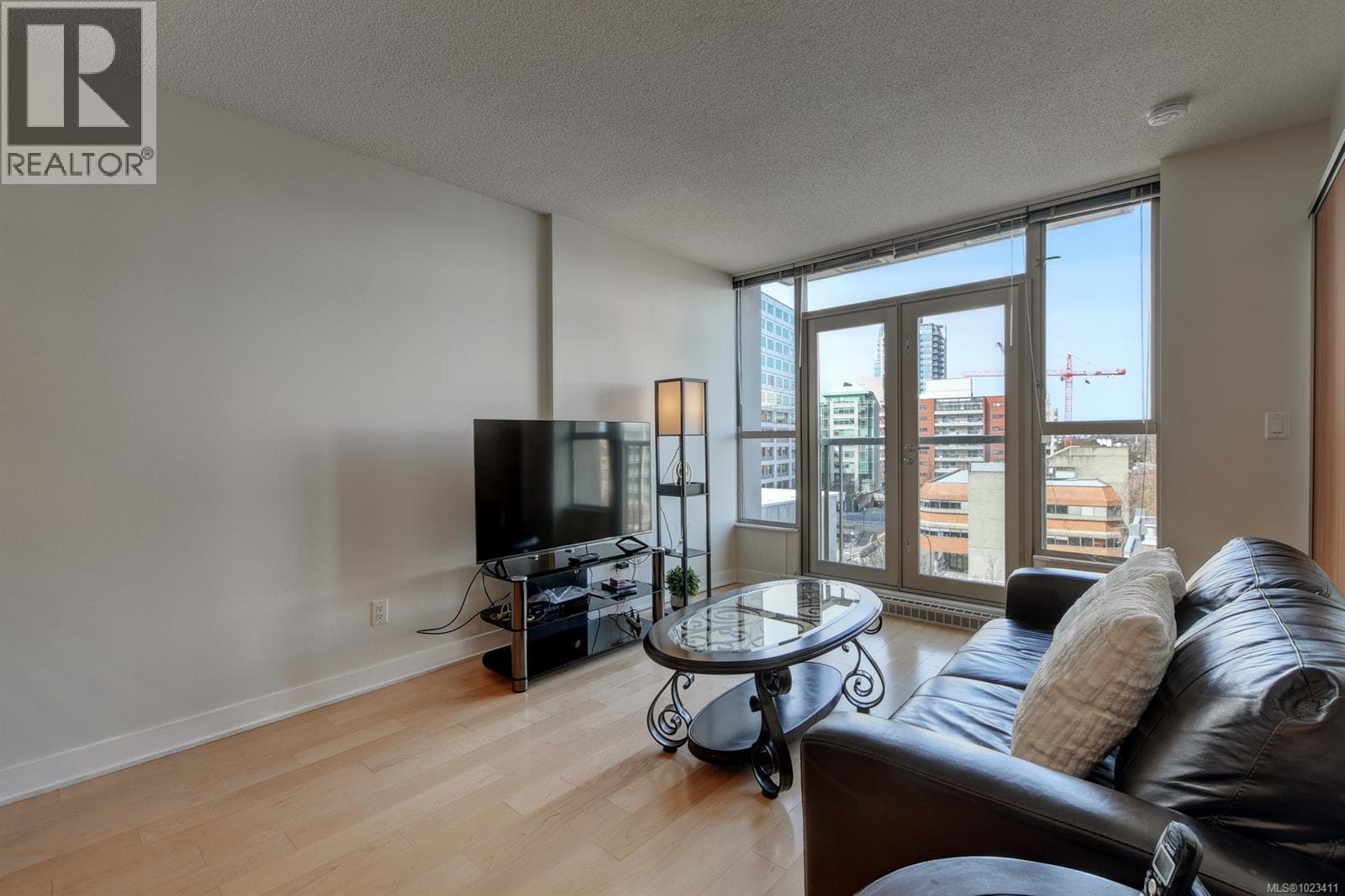 705 760 Johnson St, Victoria — photo 4