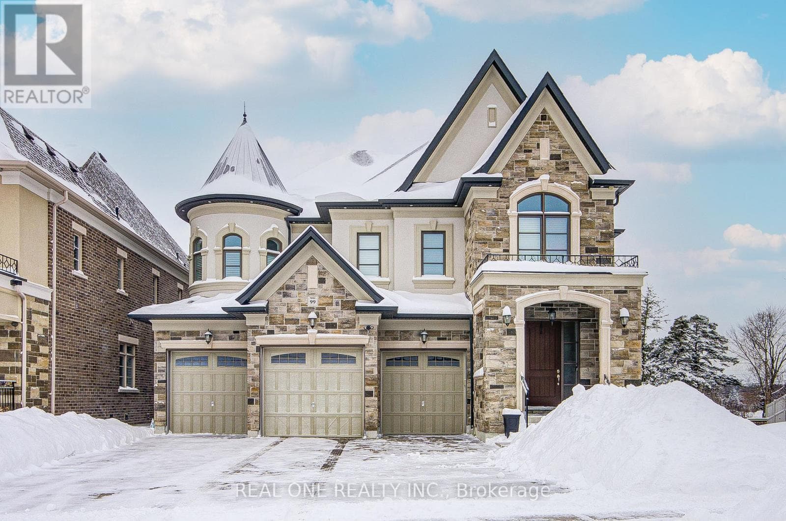 99 GLENSTEEPLE TRAIL in Aurora South West