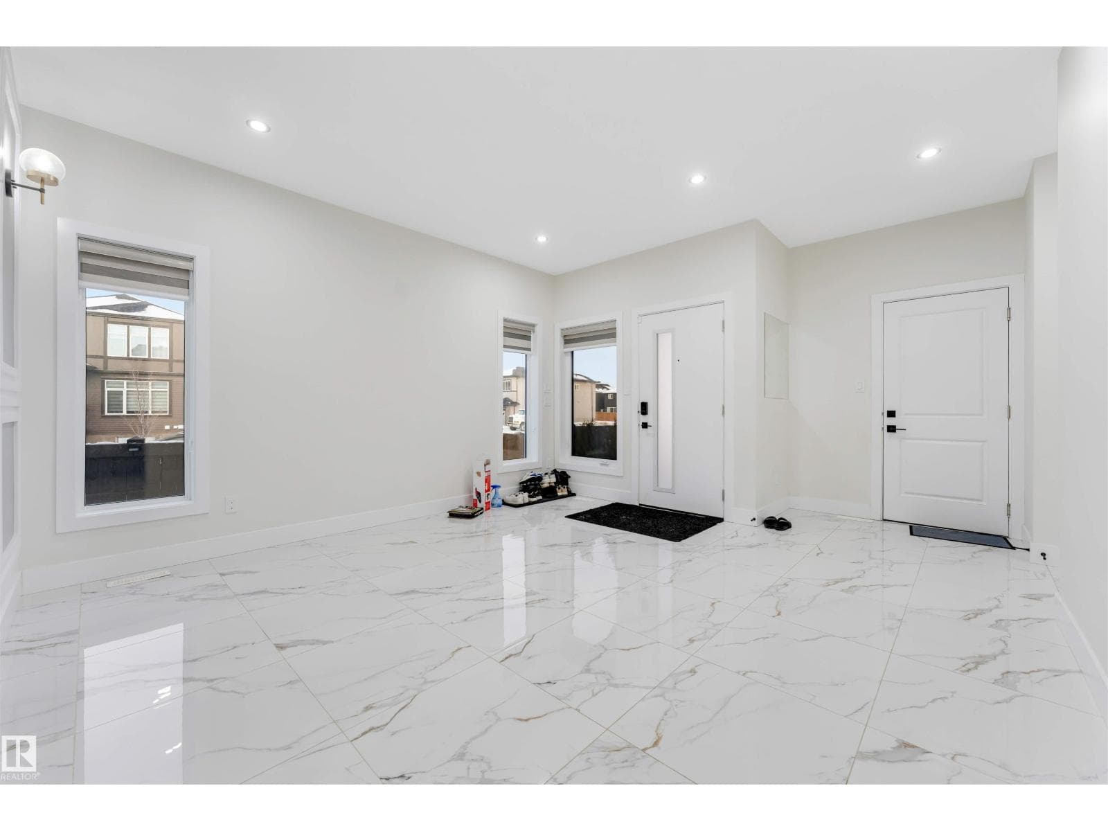 16916 47 ST NW — photo 4