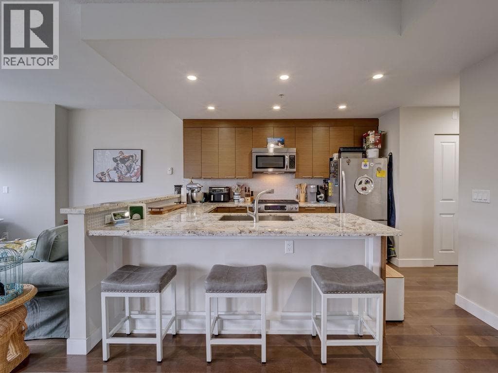 210 5725 TEREDO STREET in 