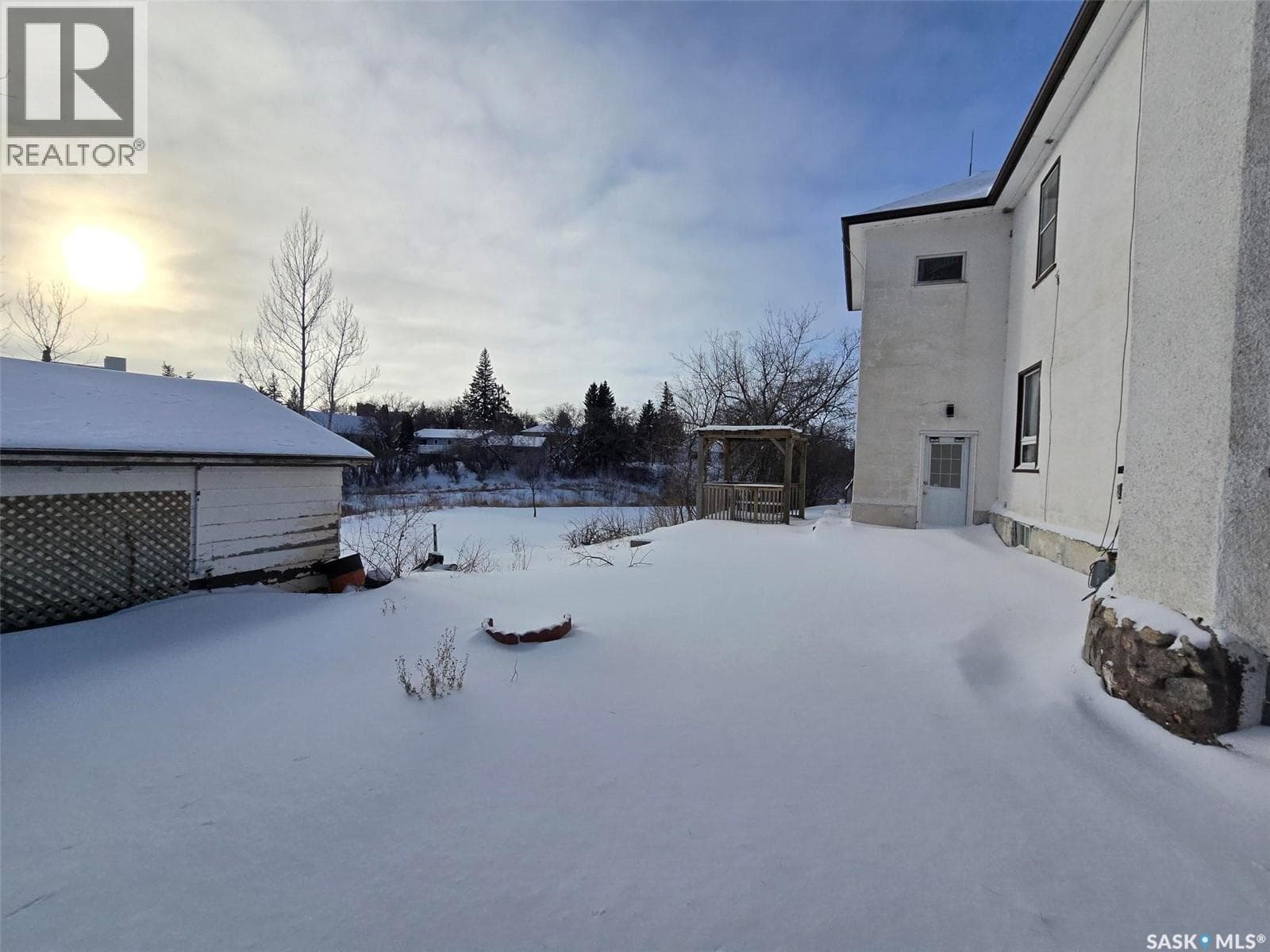 220 Richmond STREET — photo 3