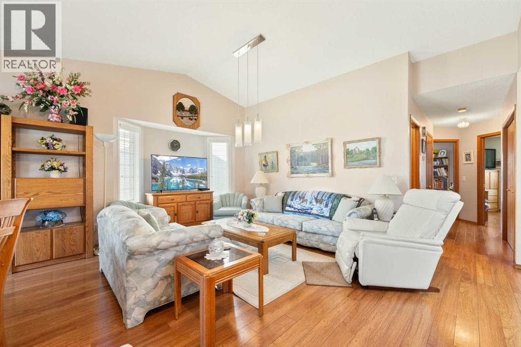 217 Arbour Cliff Close NW — photo 5