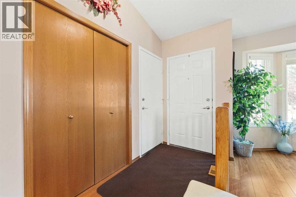 217 Arbour Cliff Close NW — photo 4