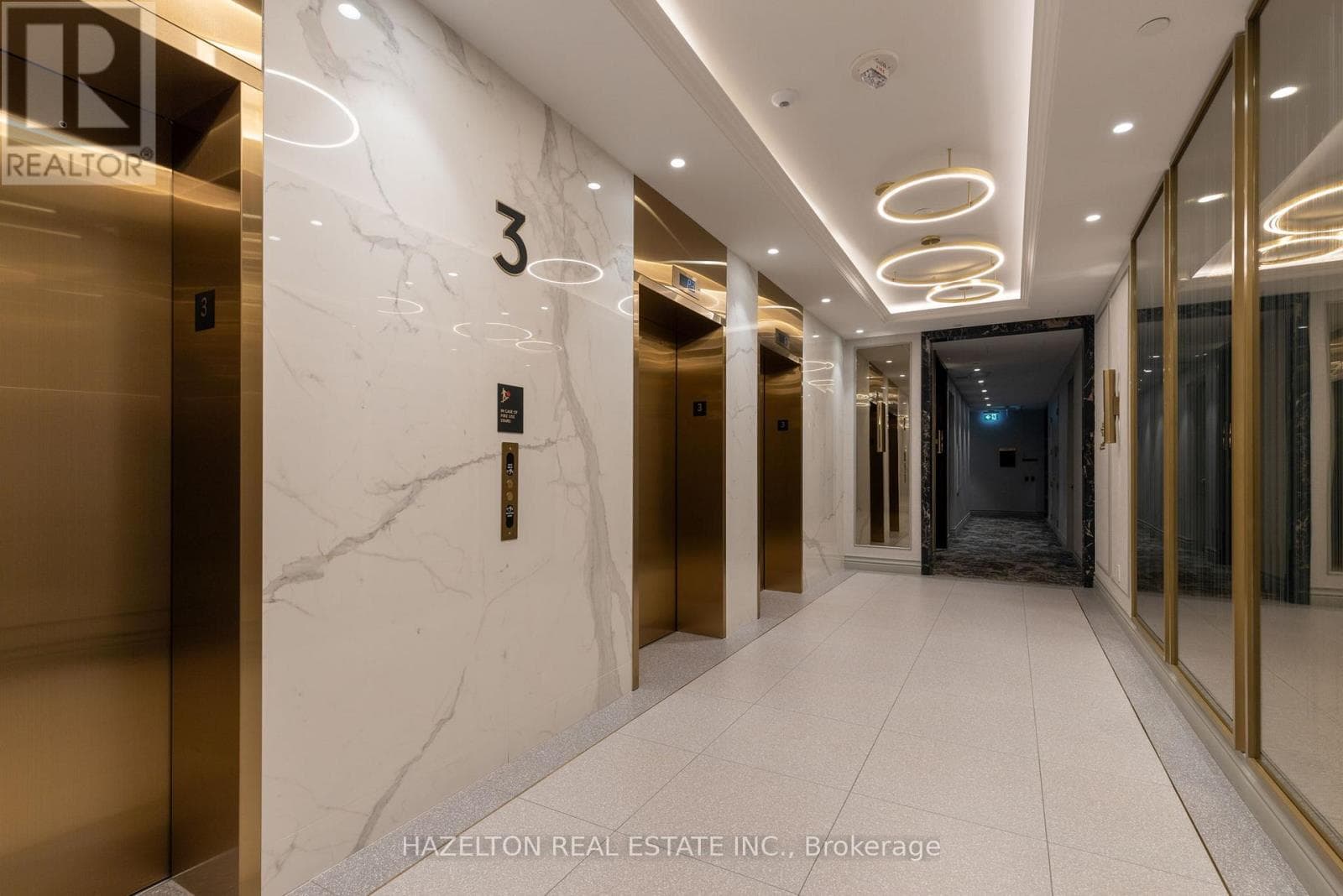 301 - 455 WELLINGTON STREET W, Toronto — photo 2