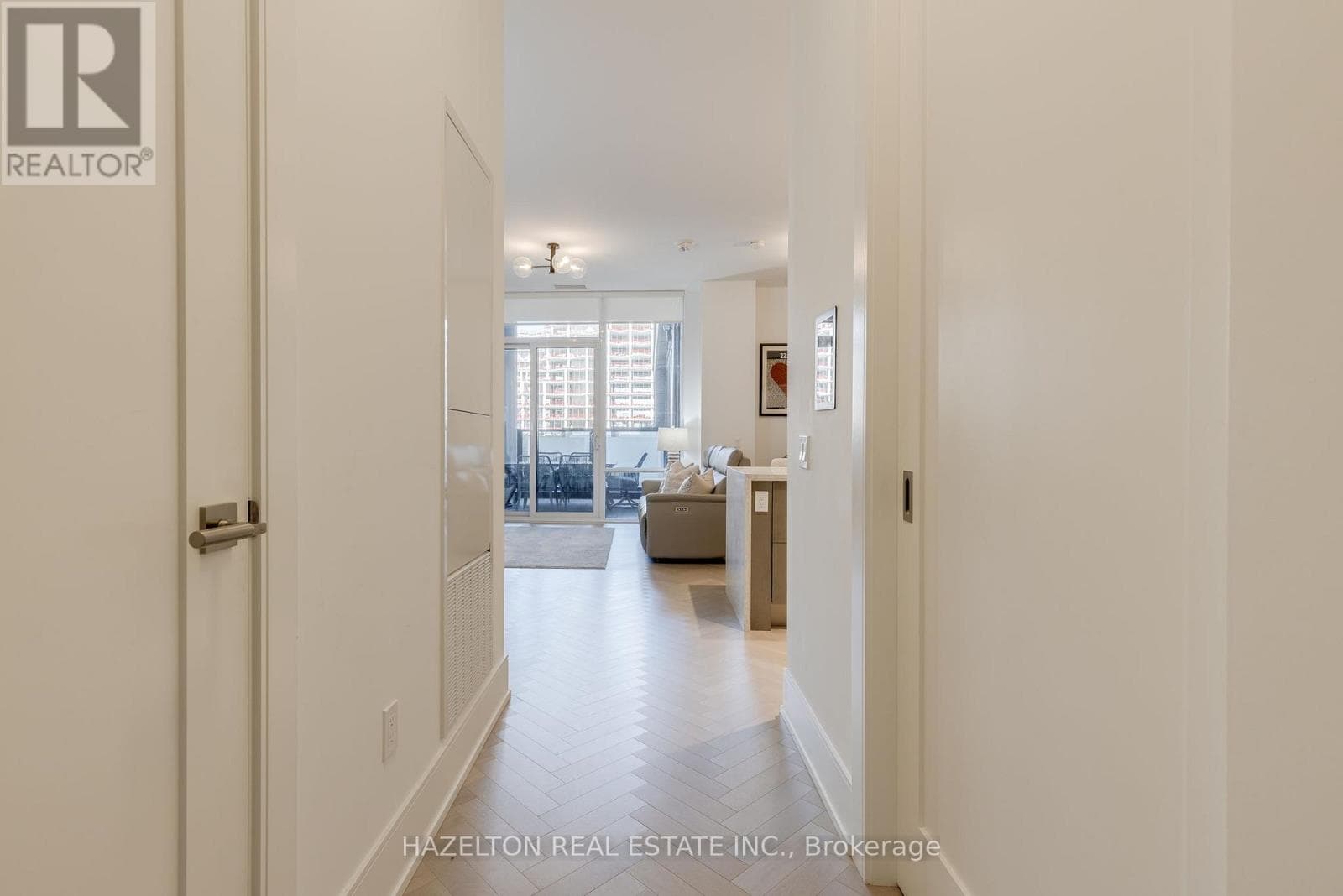 301 - 455 WELLINGTON STREET W, Toronto — photo 4