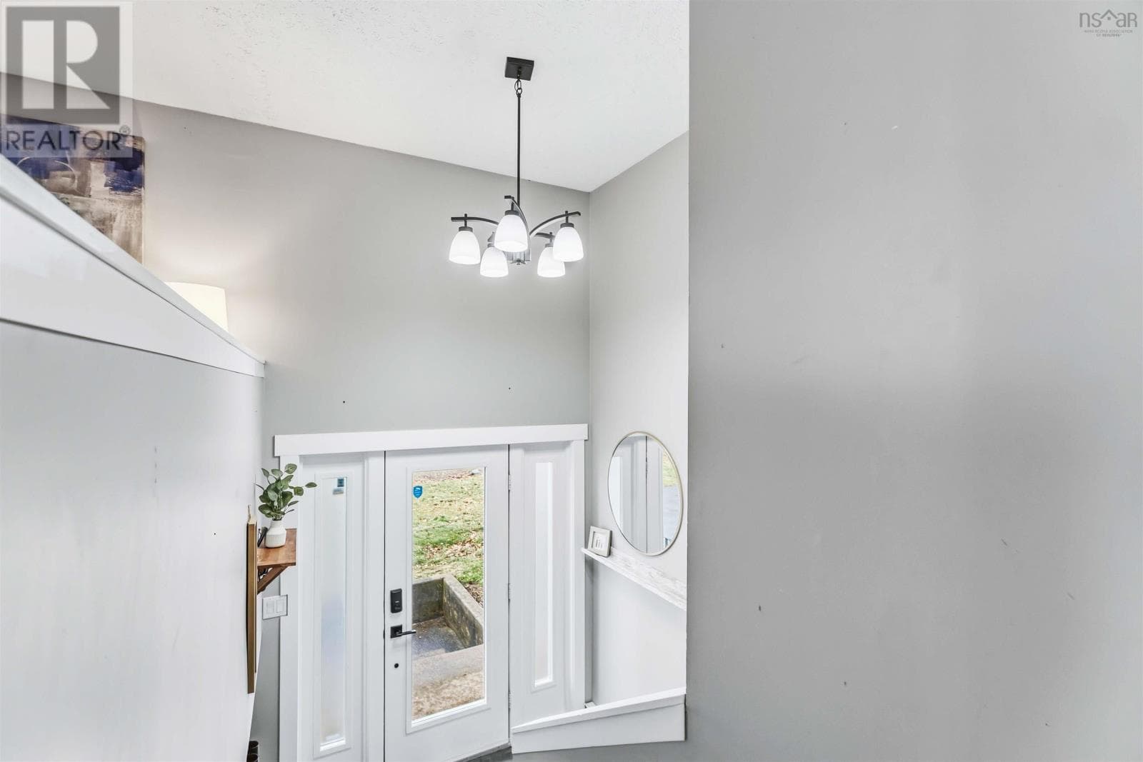 6 ROBINSON DRIVE — photo 3