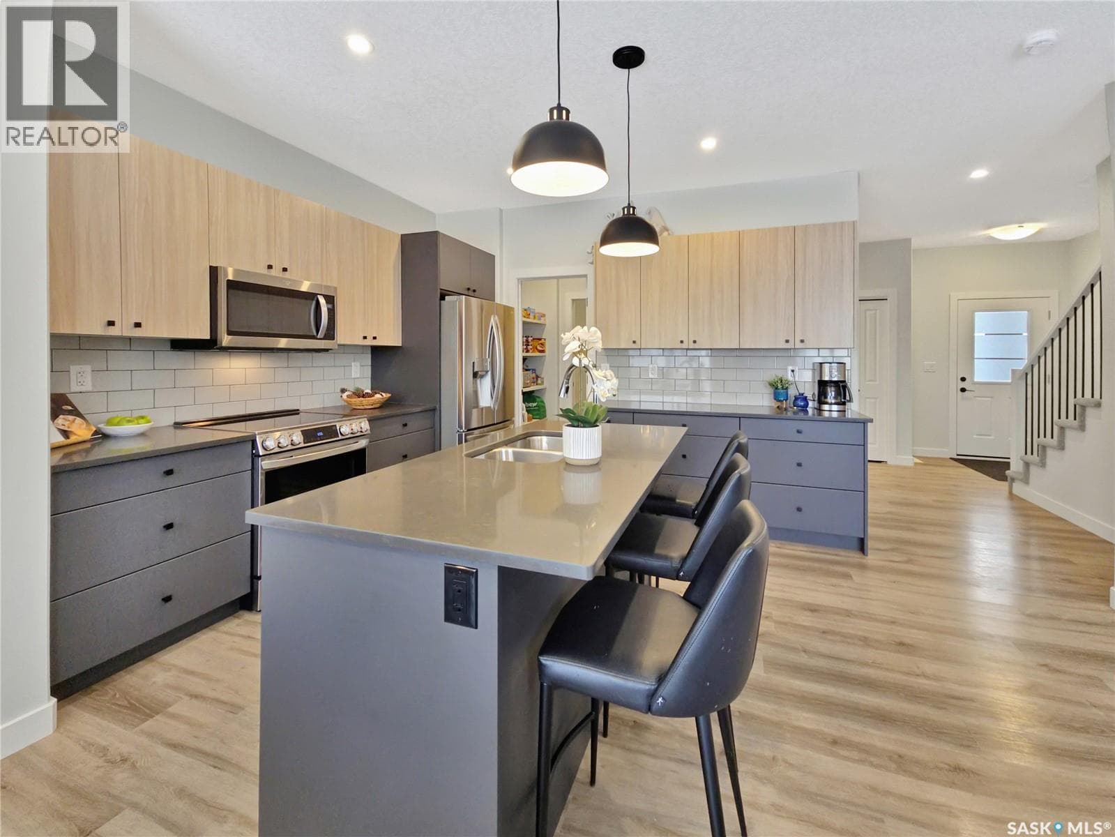 119 Doran WAY — photo 3