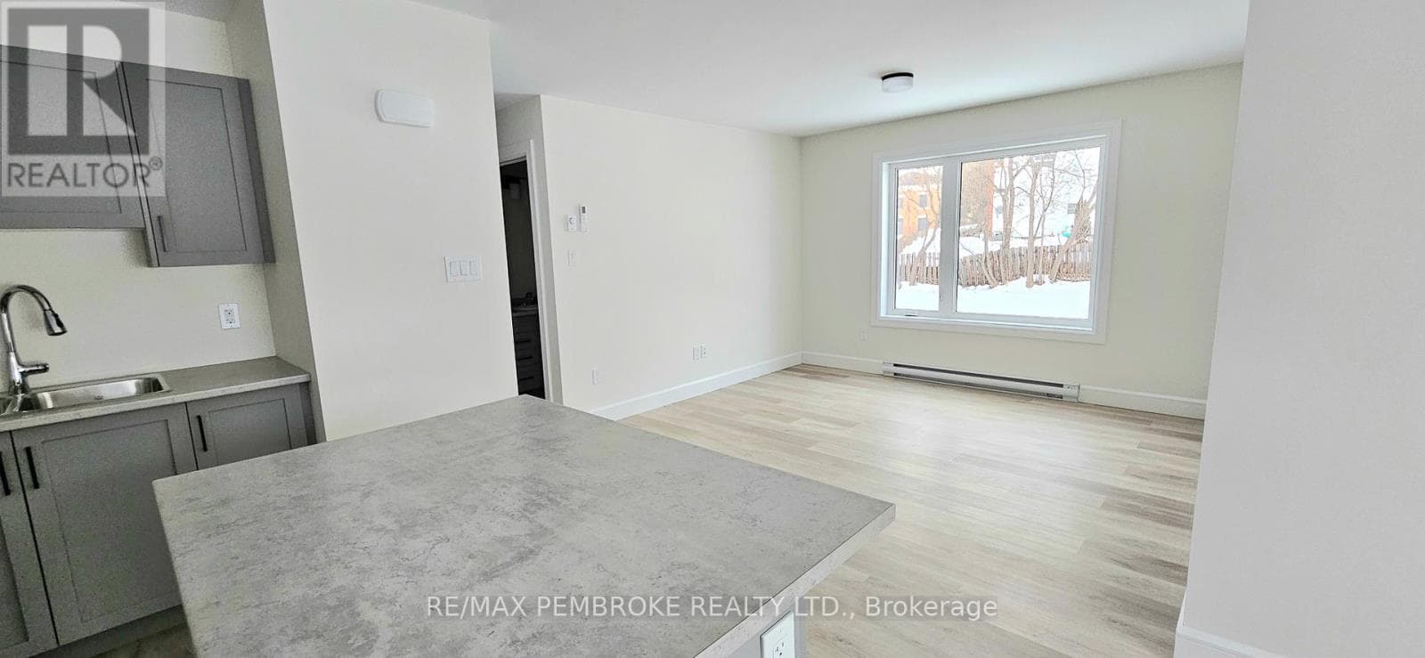 135 BELL STREET — photo 5