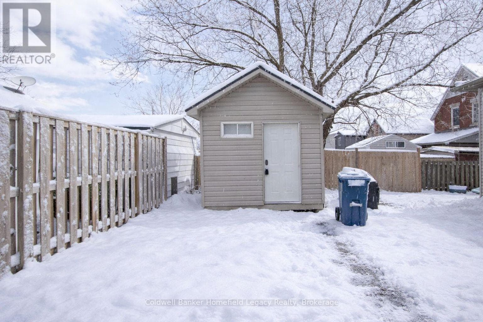 17 LAURIER STREET — photo 4