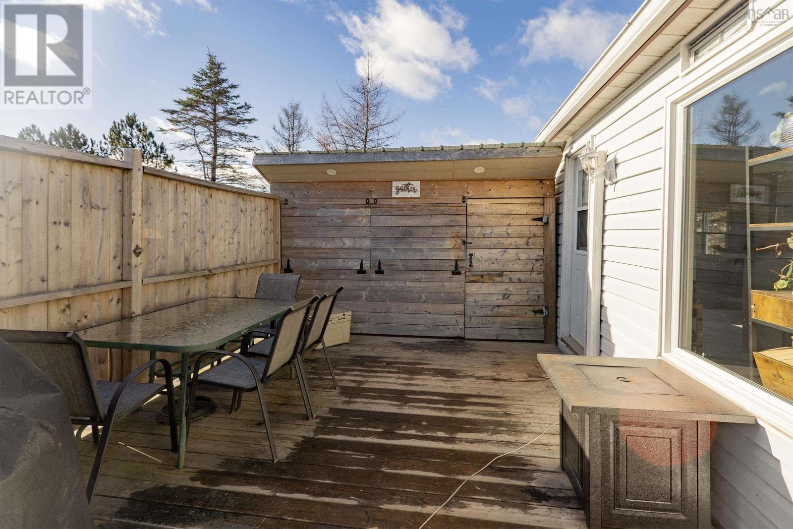 30 BRENTWOOD EAST — photo 2