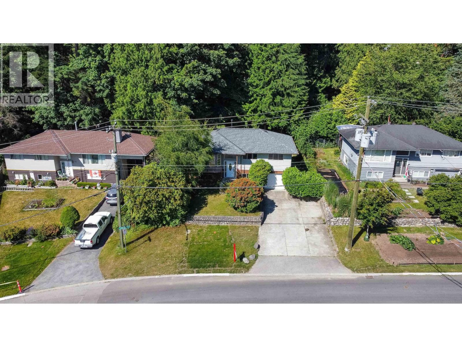 646 CLAREMONT STREET — photo 3