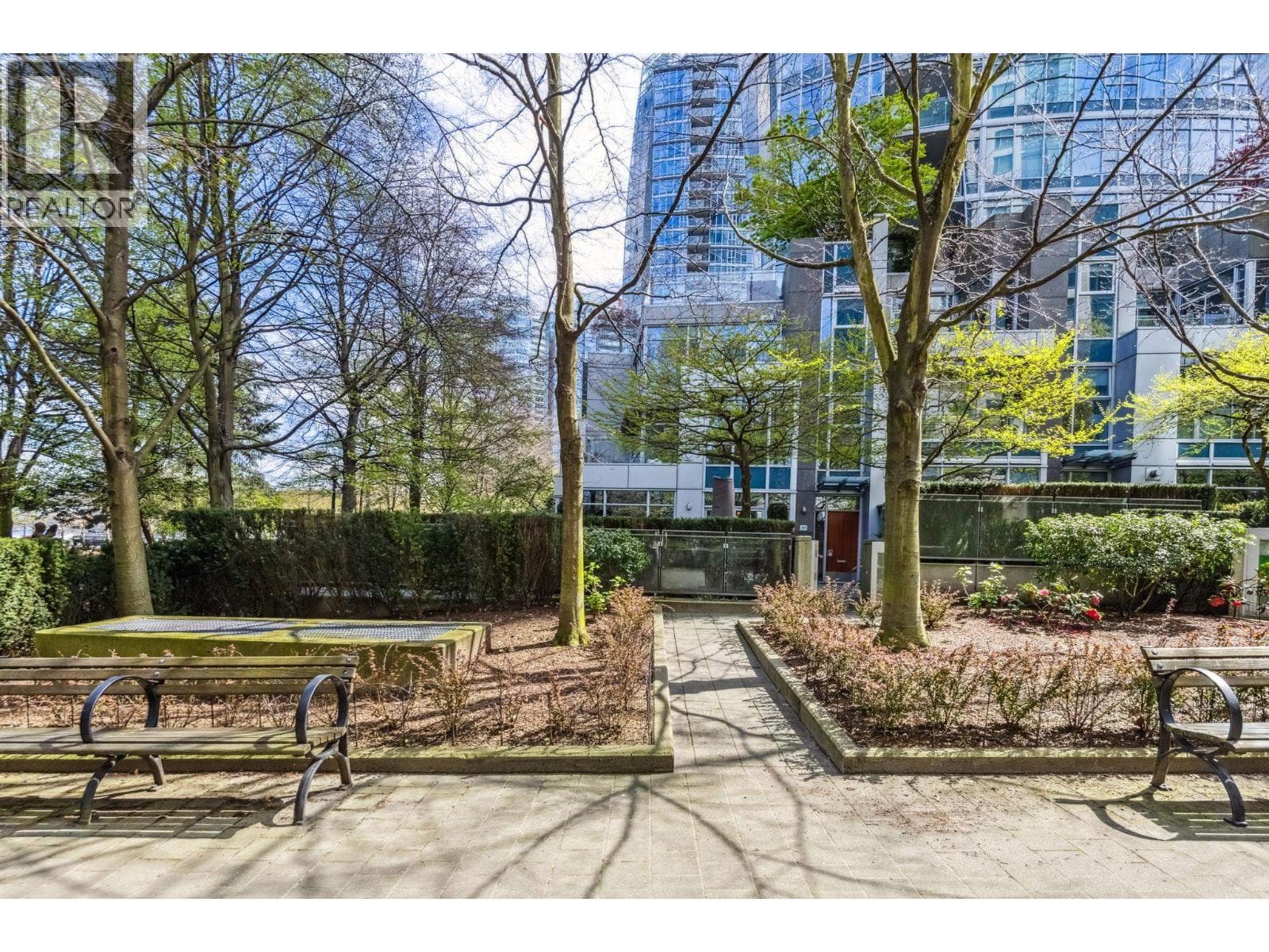 TH22 1281 W CORDOVA STREET — photo 2