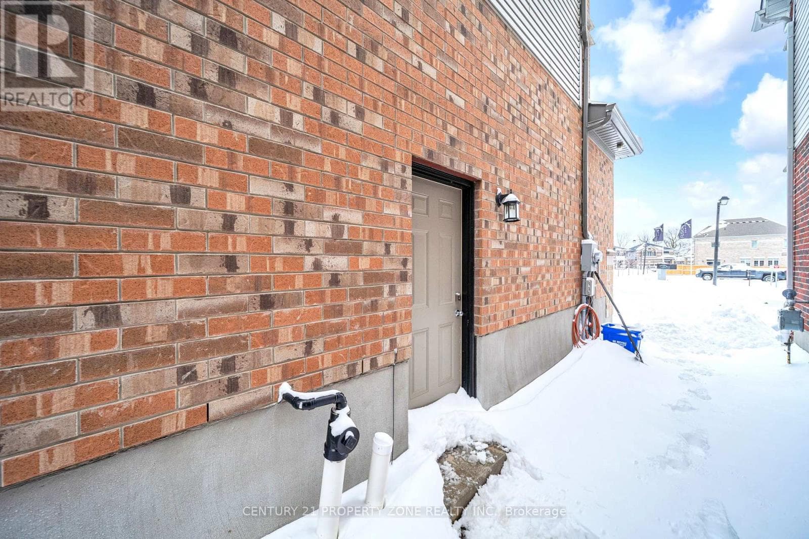 14 SPACHMAN STREET, Toronto — photo 4