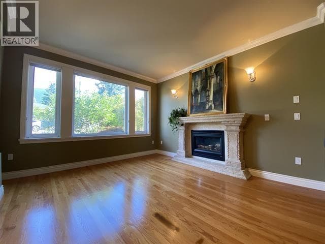 467 WEST KINGS ROAD — photo 2
