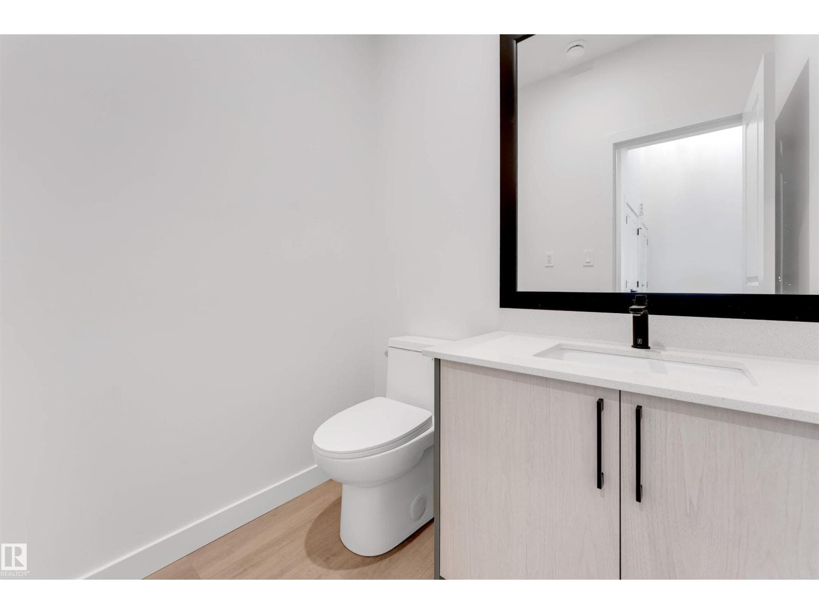 18 AXELWOOD CR — photo 5
