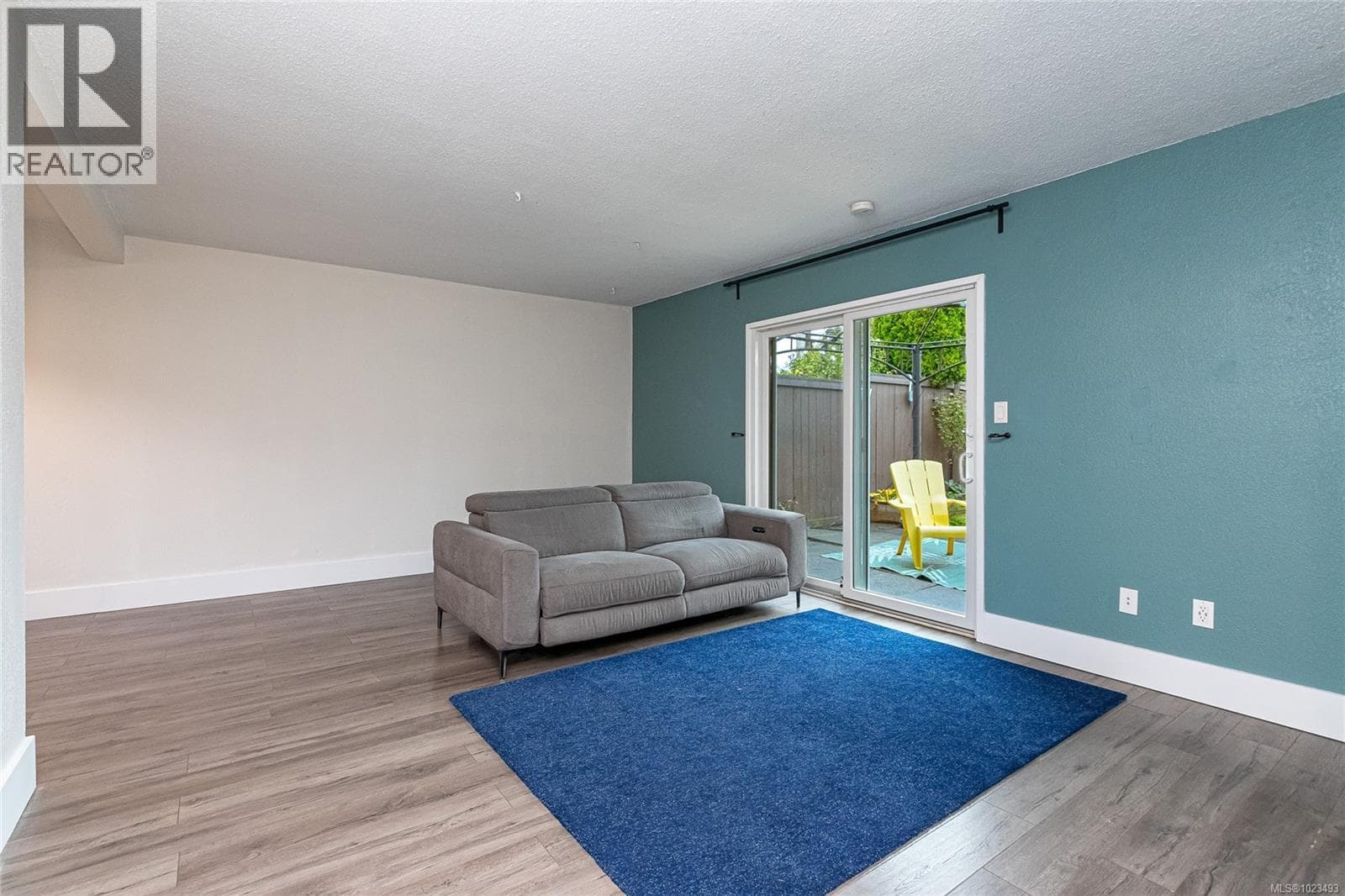 9 7675 East Saanich Rd — photo 3
