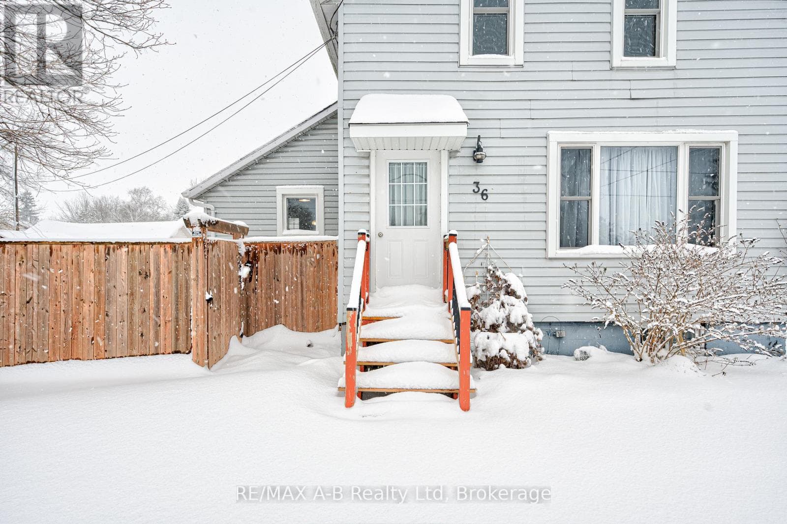 36 HURON STREET — photo 5