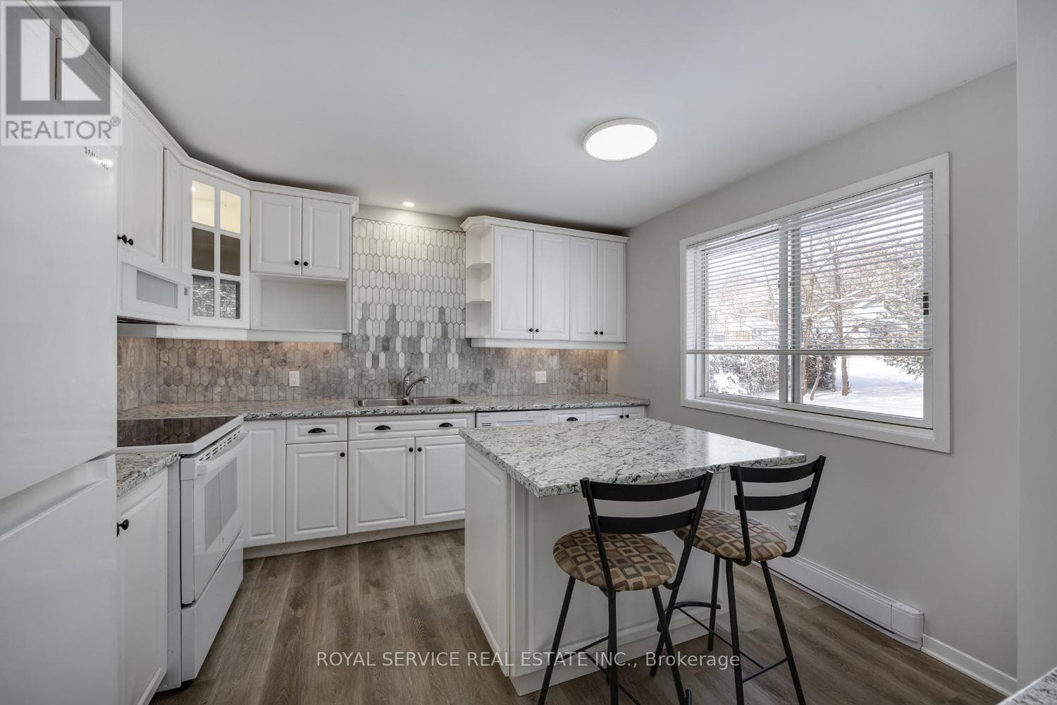 13 CREEK STREET, Central Lakes — photo 4
