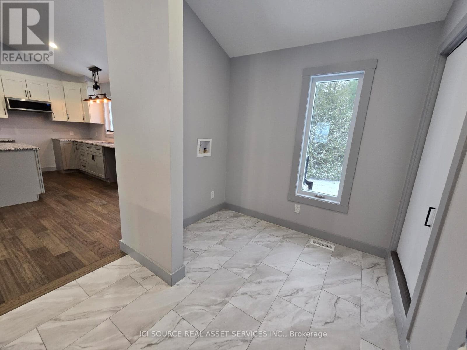 7367 ROGER STEVENS DRIVE — photo 3