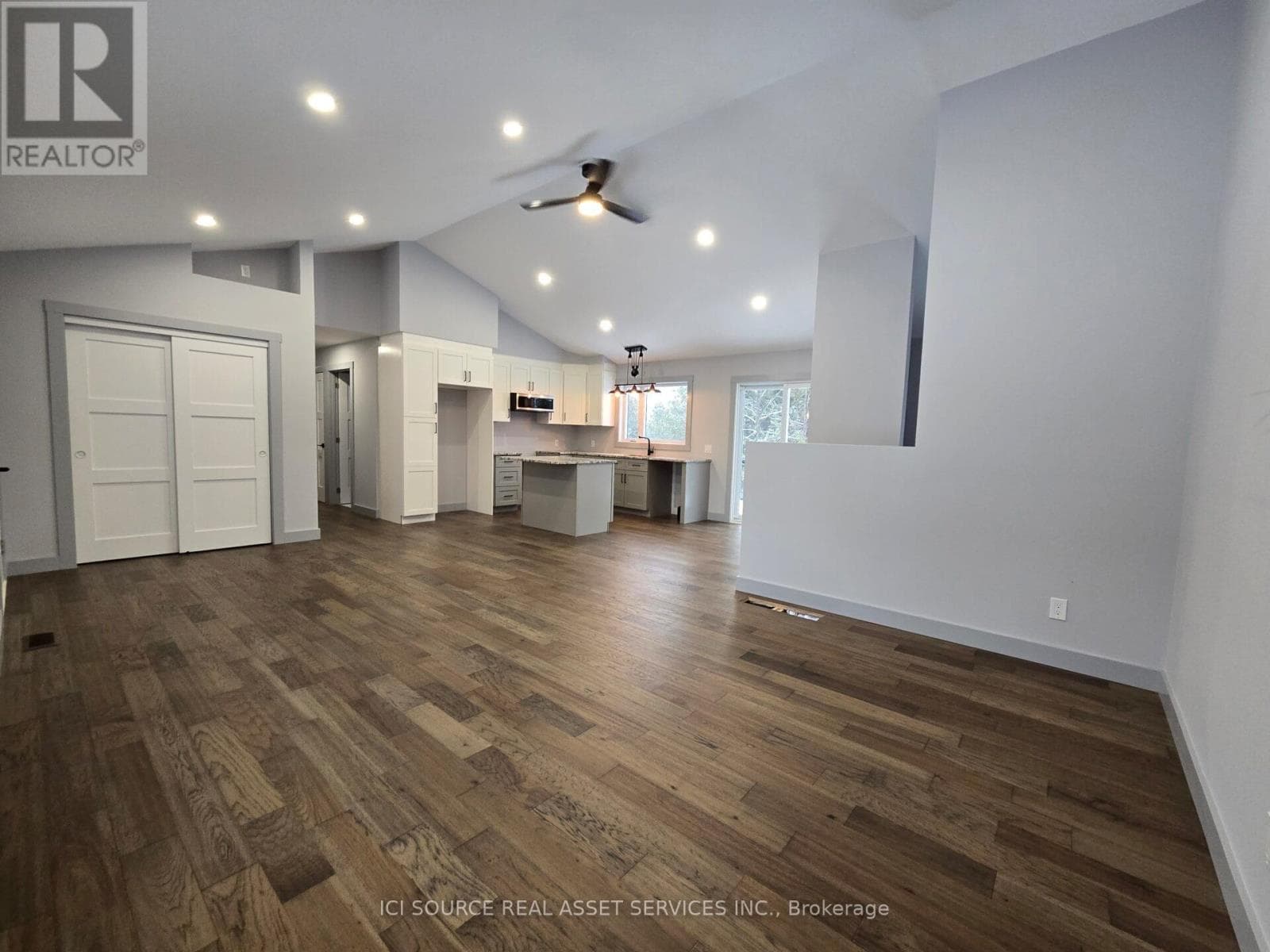 7367 ROGER STEVENS DRIVE — photo 4