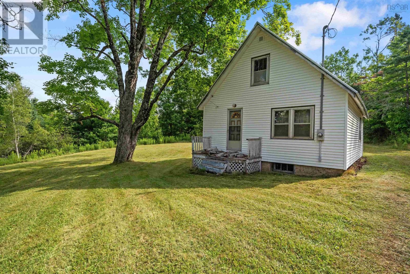 8860 MOOSE RIVER ROAD in LINDSAY LAKE