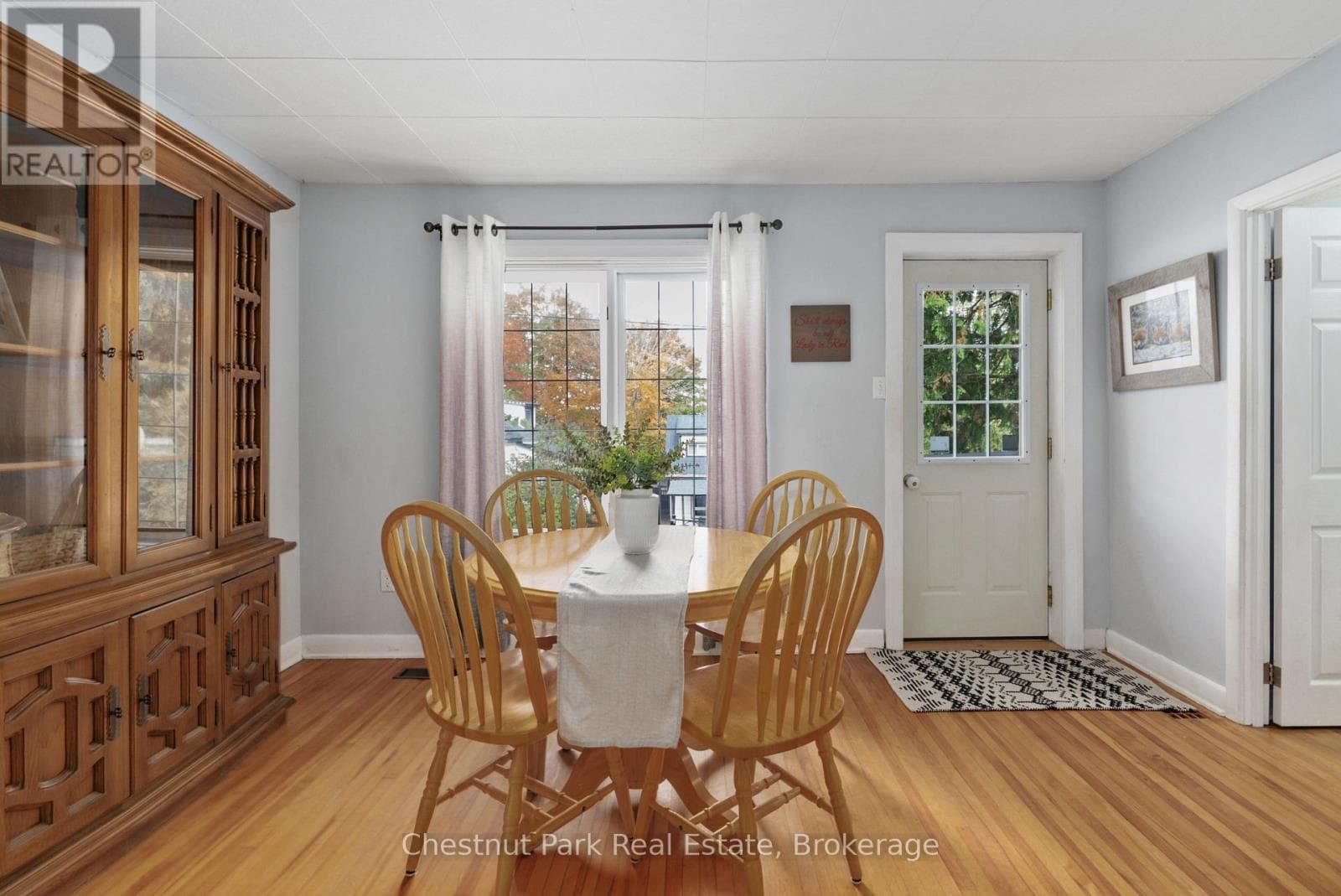 3 CORA STREET EAST — photo 2