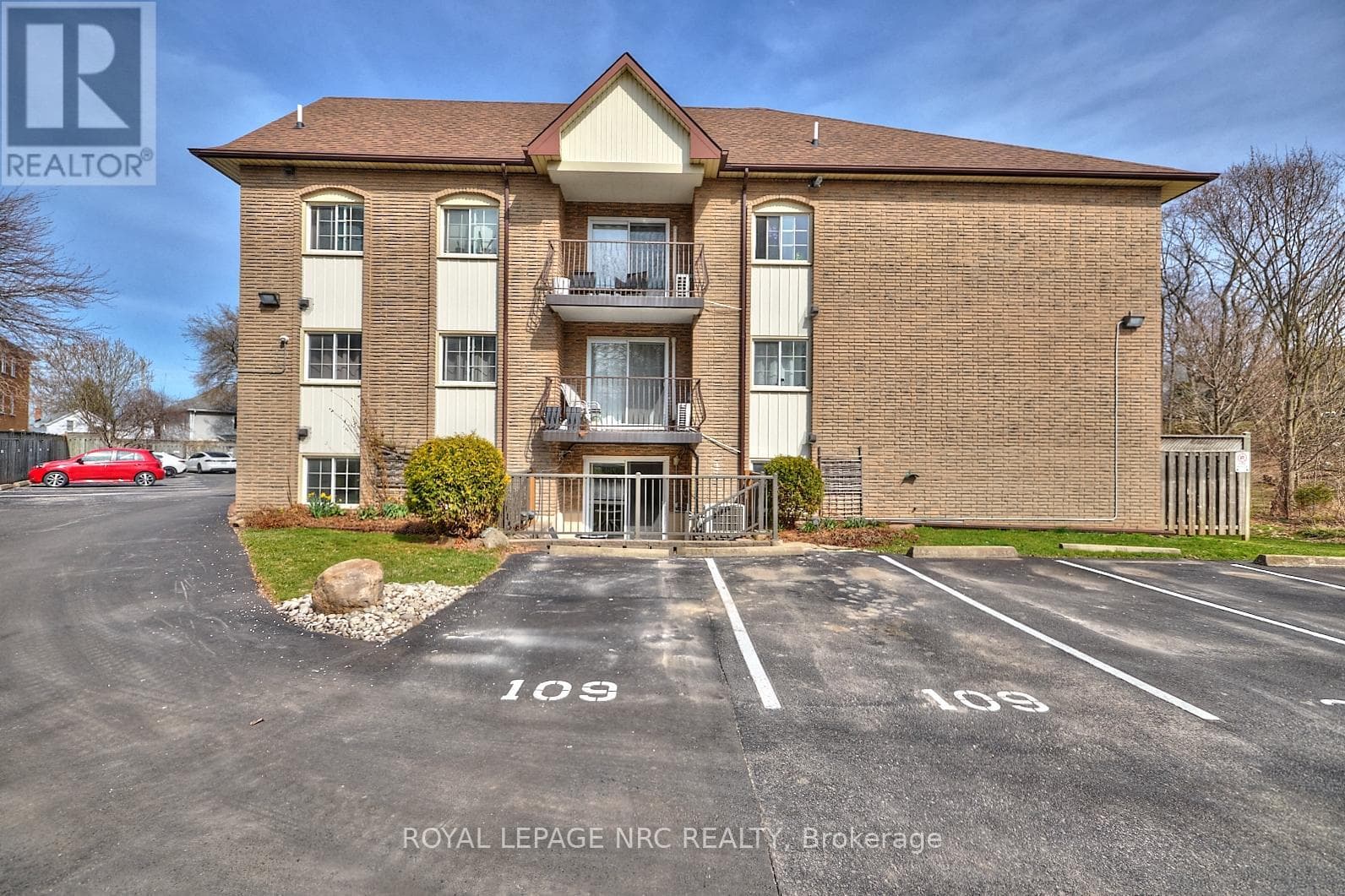 109 - 20 JOHN STREET in 