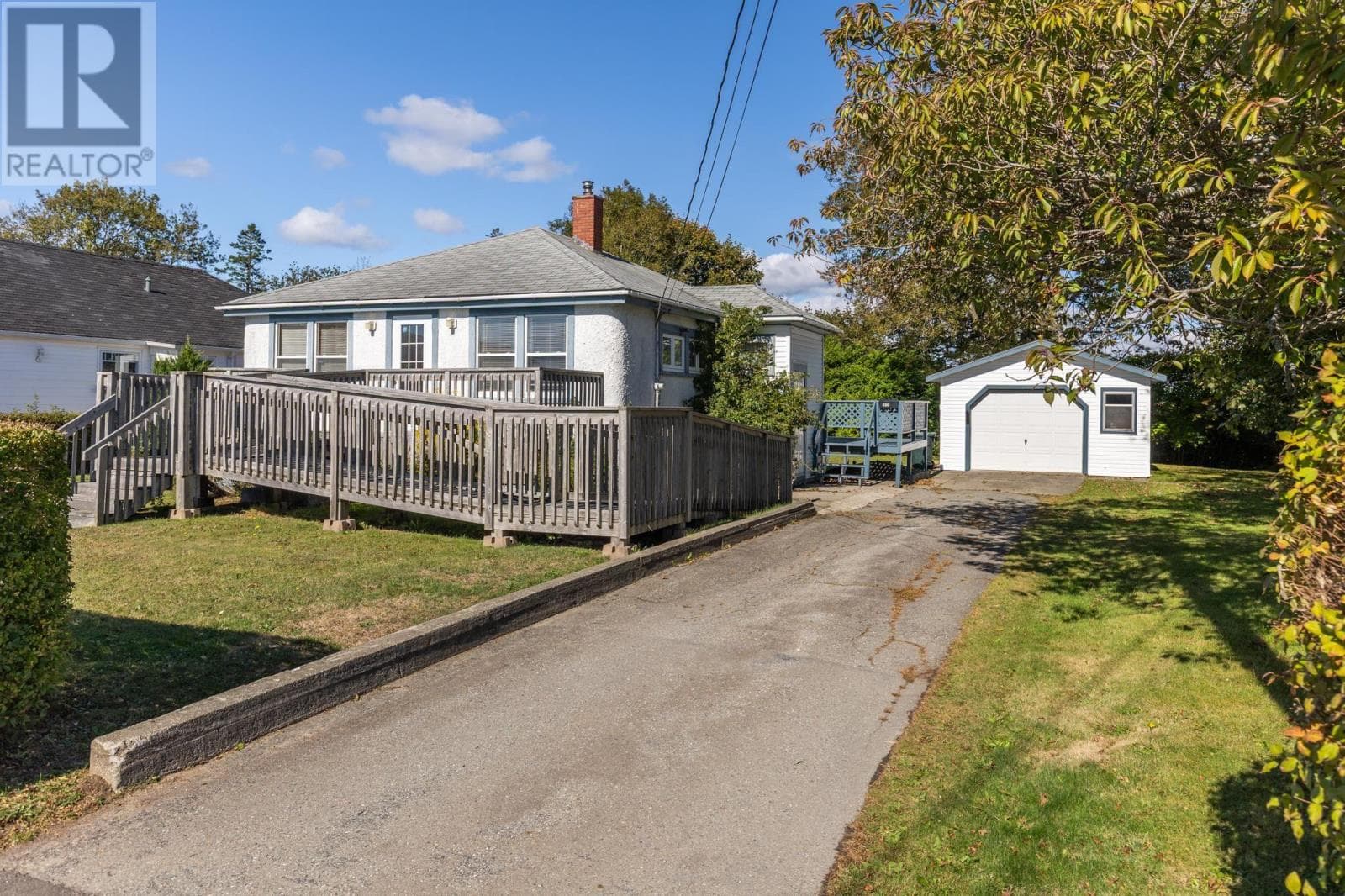 120 PARADE STREET — photo 3