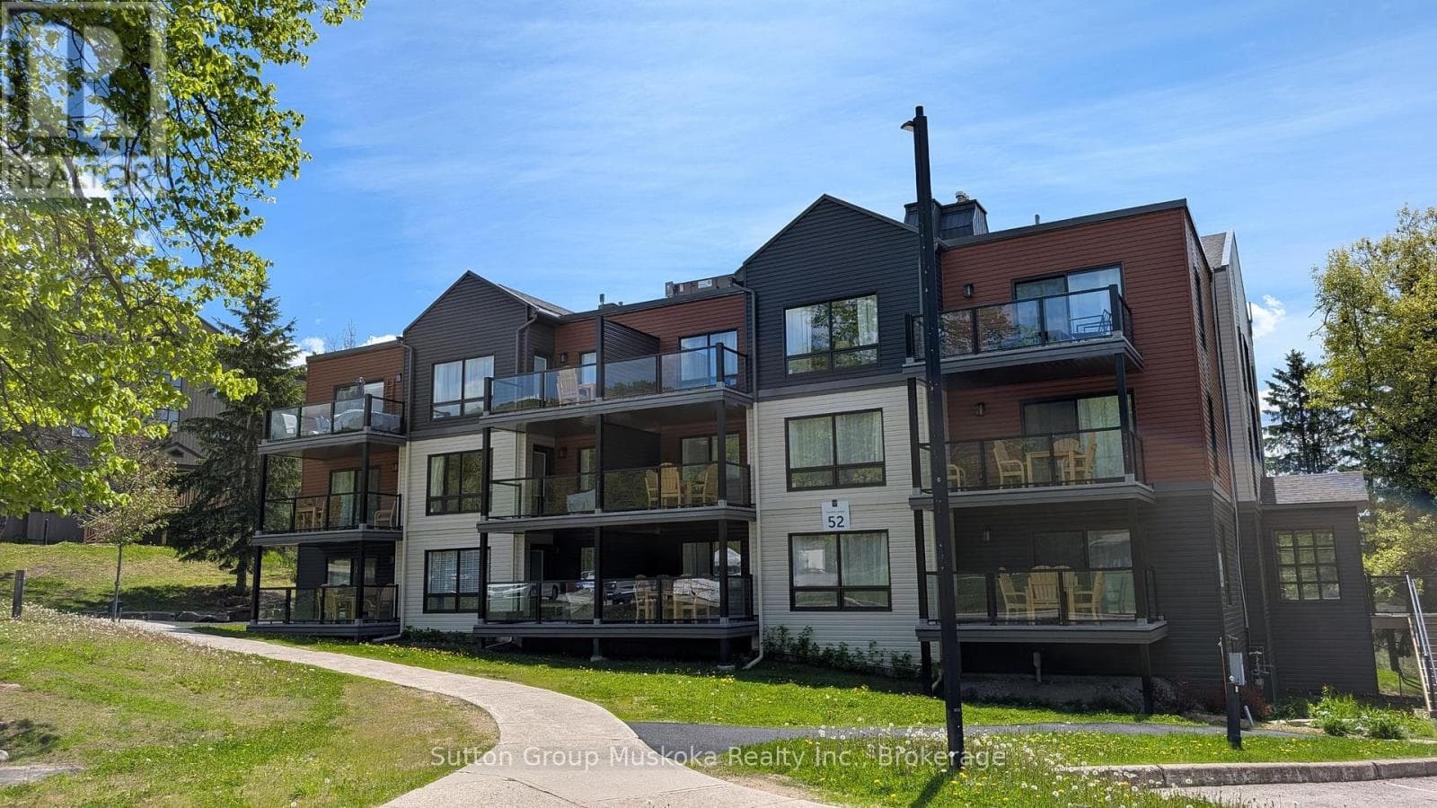 52-305 - 1235 DEERHURST DRIVE — photo 2