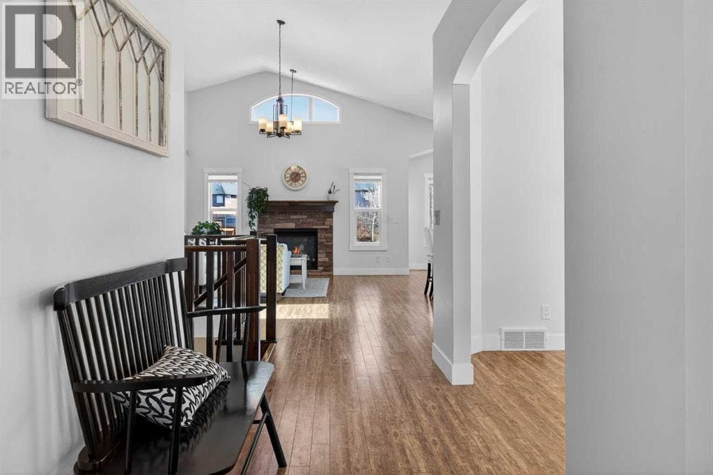 811 Boulder Creek Drive SE — photo 3